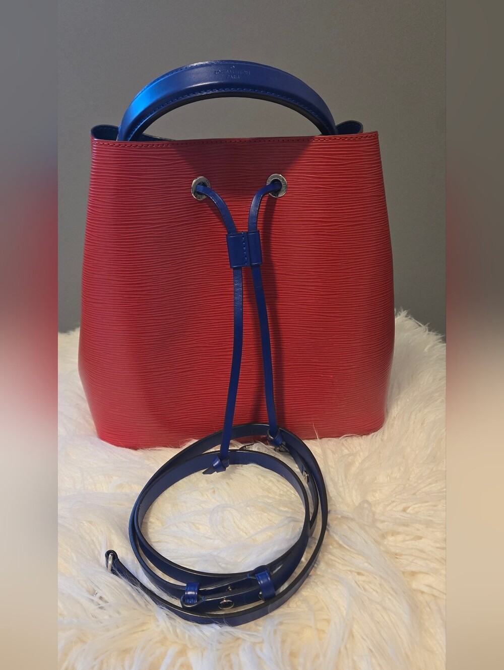 Louis Vuitton Coquelicot Epi Neonoe MM ❤️👜🩵